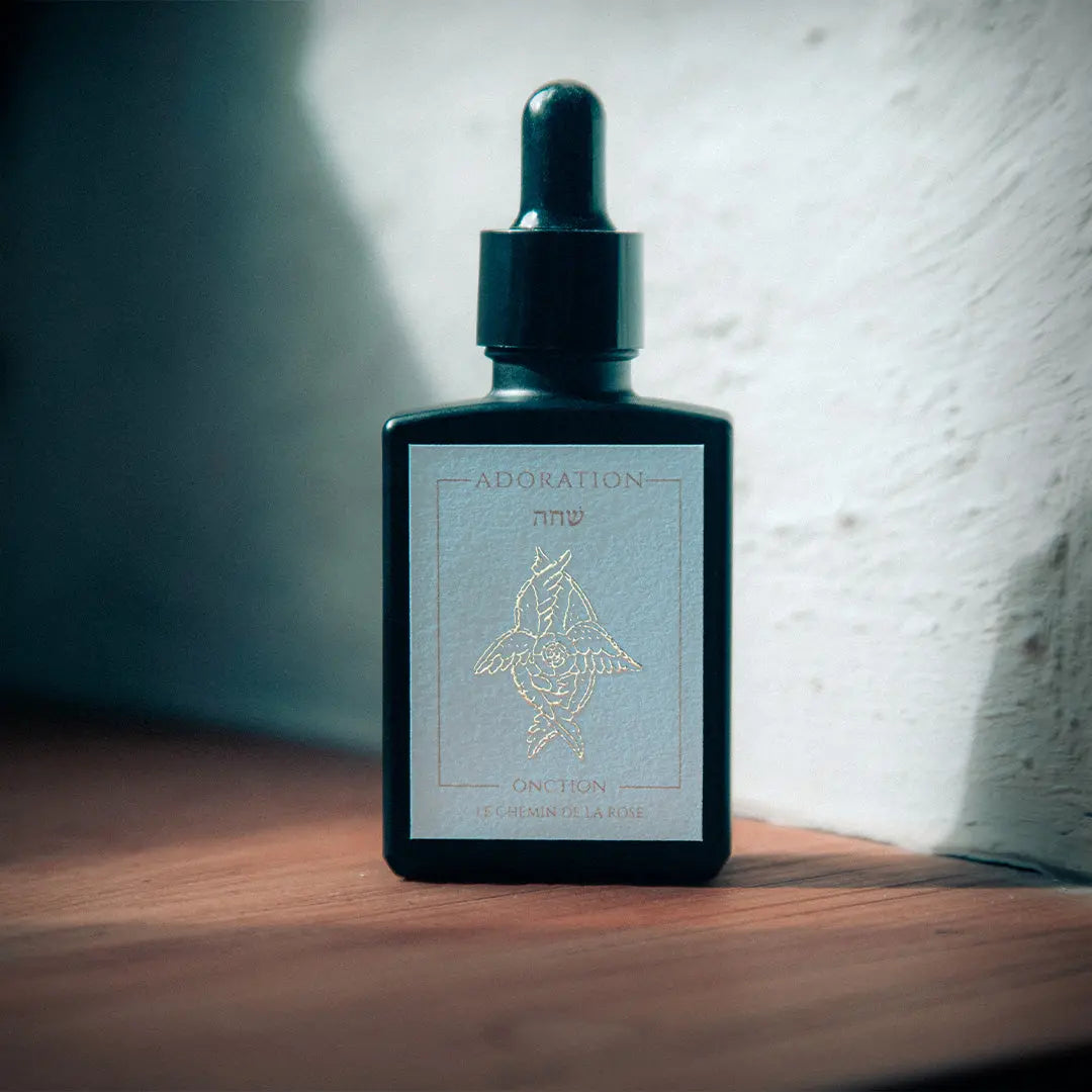 Huile d'onction Adoration - Consacrée | Le Chemin de la Rose Le Chemin de la Rose