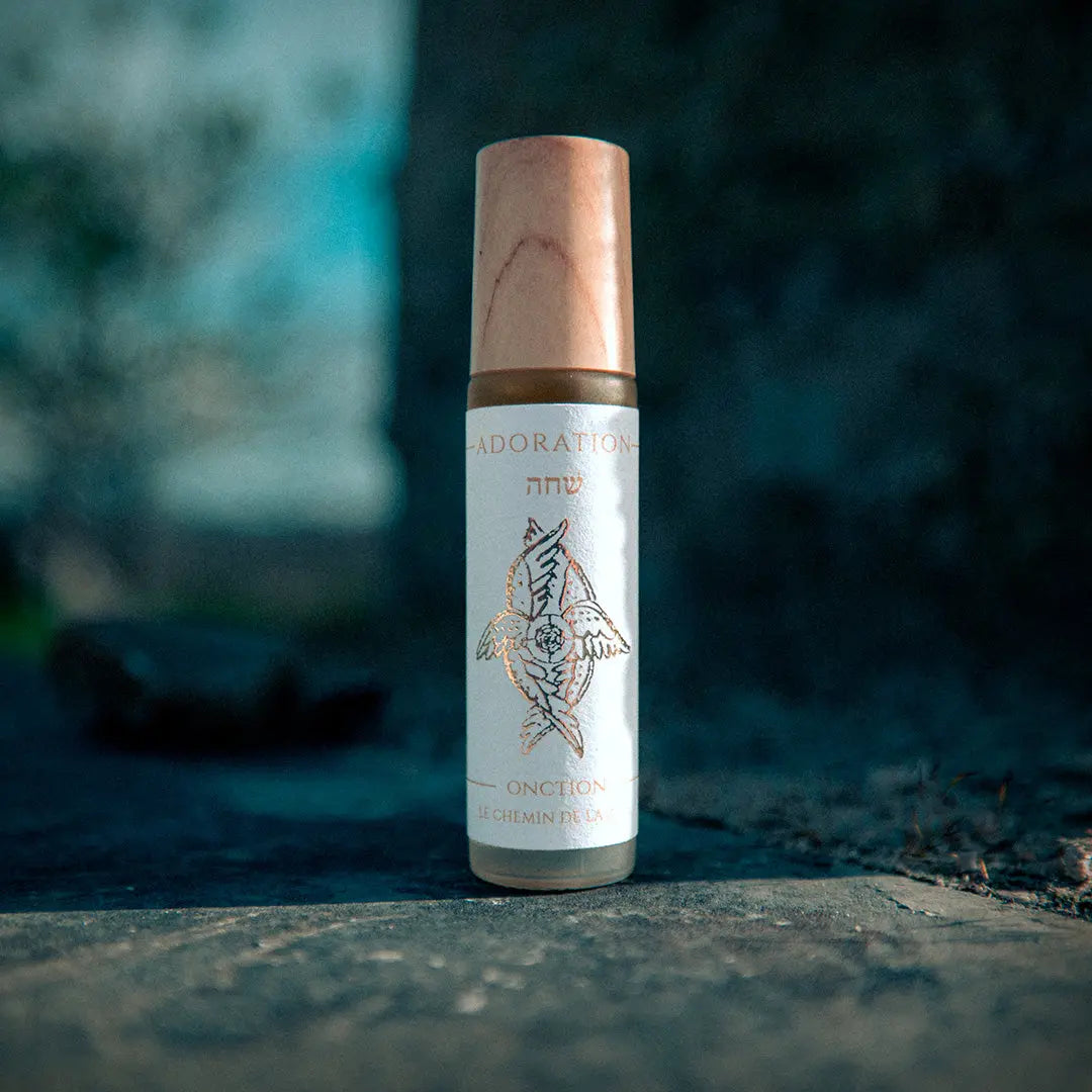 Huile d'onction Adoration - Consacrée | Le Chemin de la Rose Le Chemin de la Rose