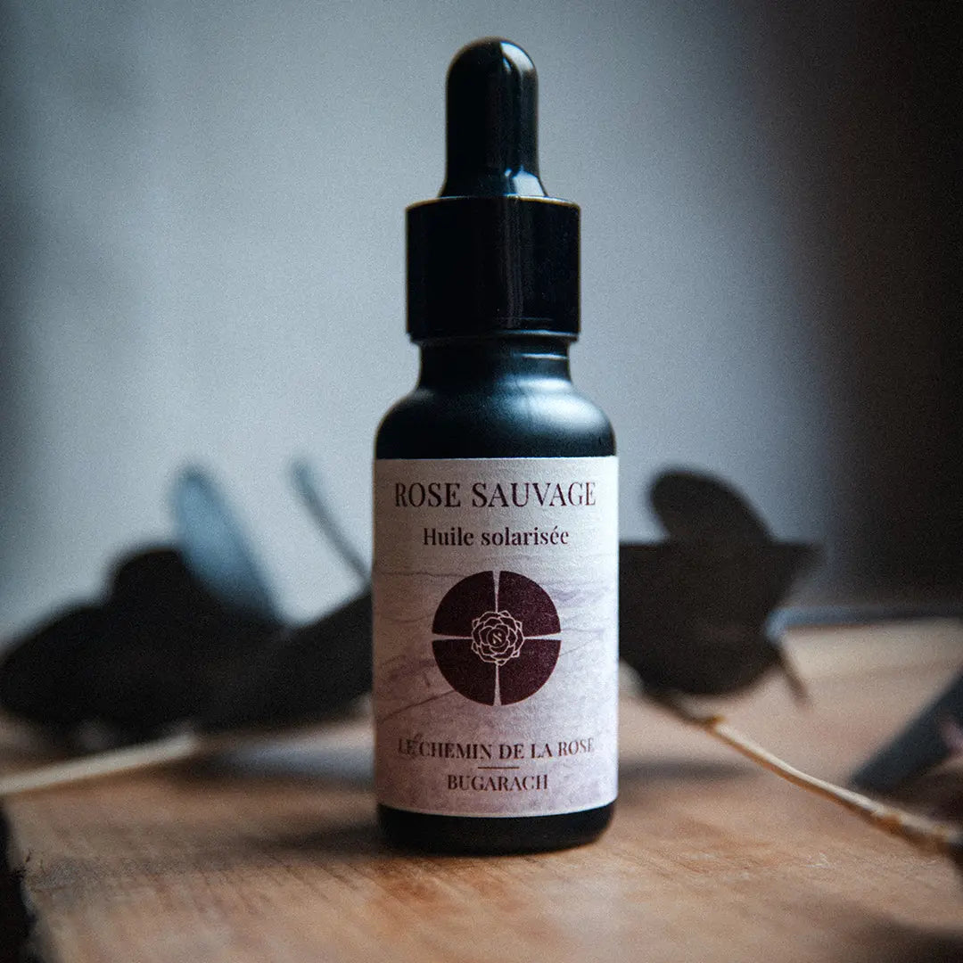 Huile de rose sauvage - Naturelle & artisanale | Le Chemin de la Rose Le Chemin de la Rose