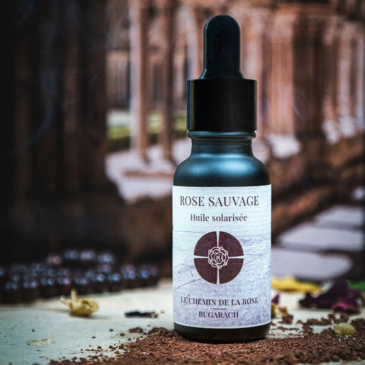 Huile de rose sauvage - Naturelle & artisanale | Le Chemin de la Rose Le Chemin de la Rose