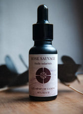 Huile de rose sauvage - Naturelle & artisanale | Le Chemin de la Rose Le Chemin de la Rose